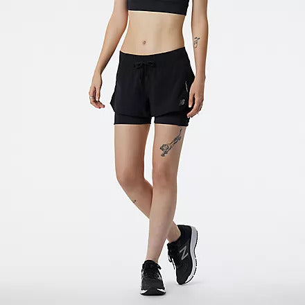 New Balance Pantaloni Corti Impact Run 2in1 Short Donna