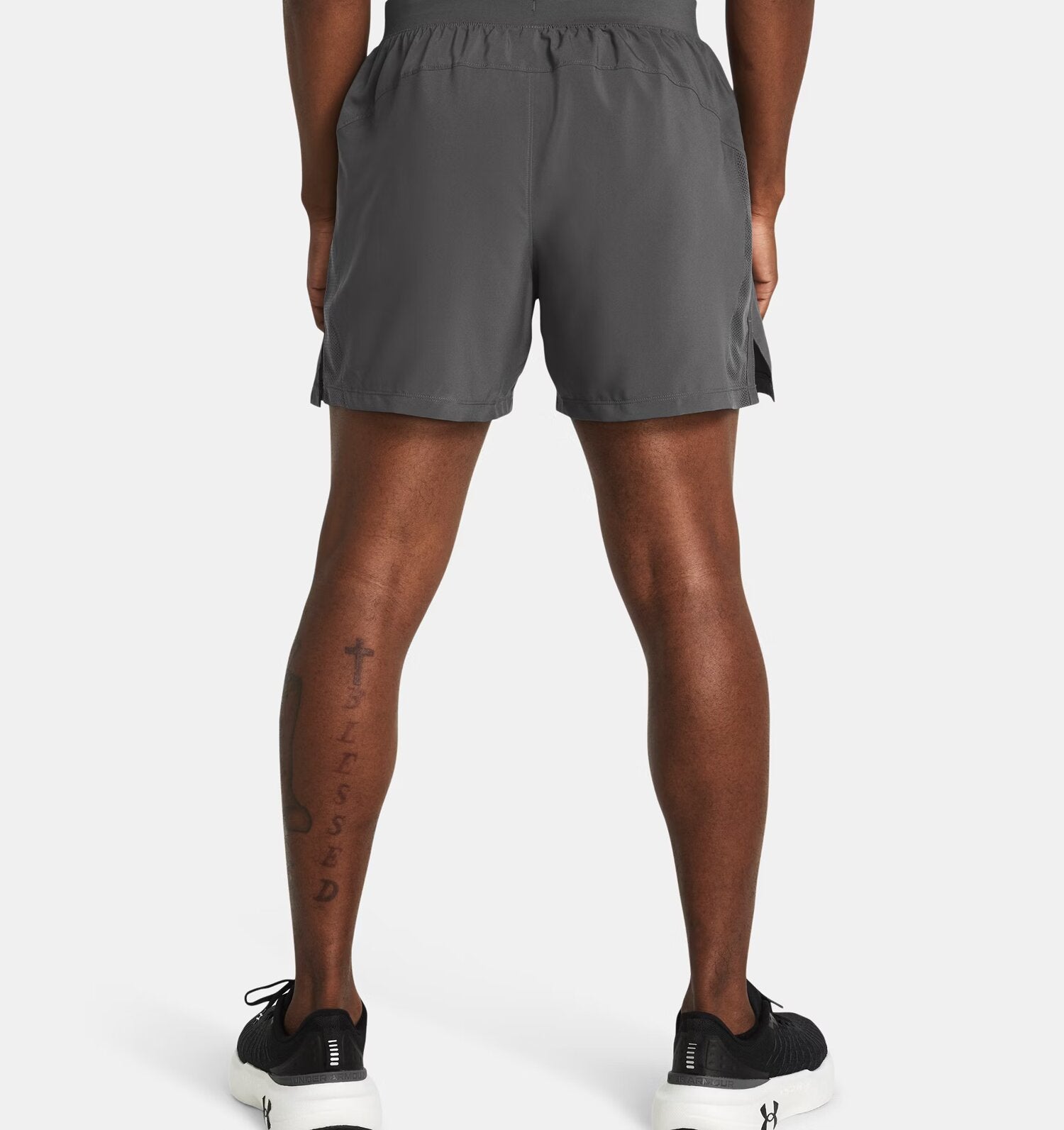 UA LAUNCH 5 SHORTS