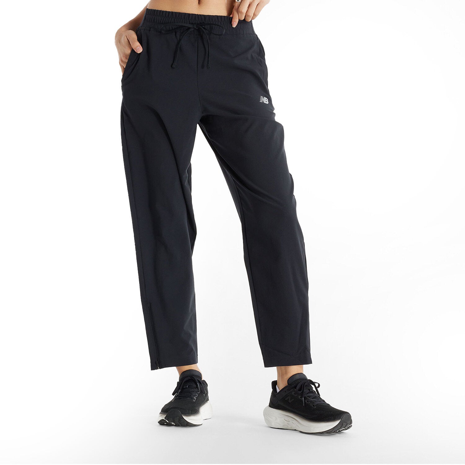 SPORT ESSENTIALS PERFORMANCE WOVEN PANT