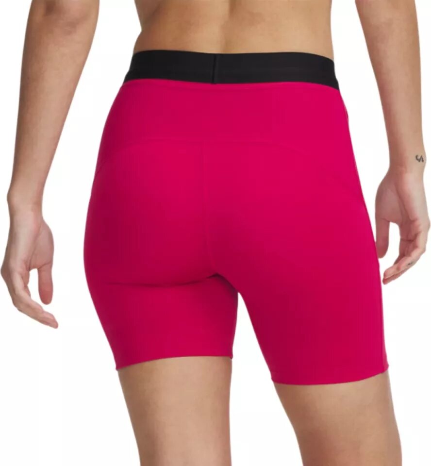 UA TRAIL RUN FITTED SHORT