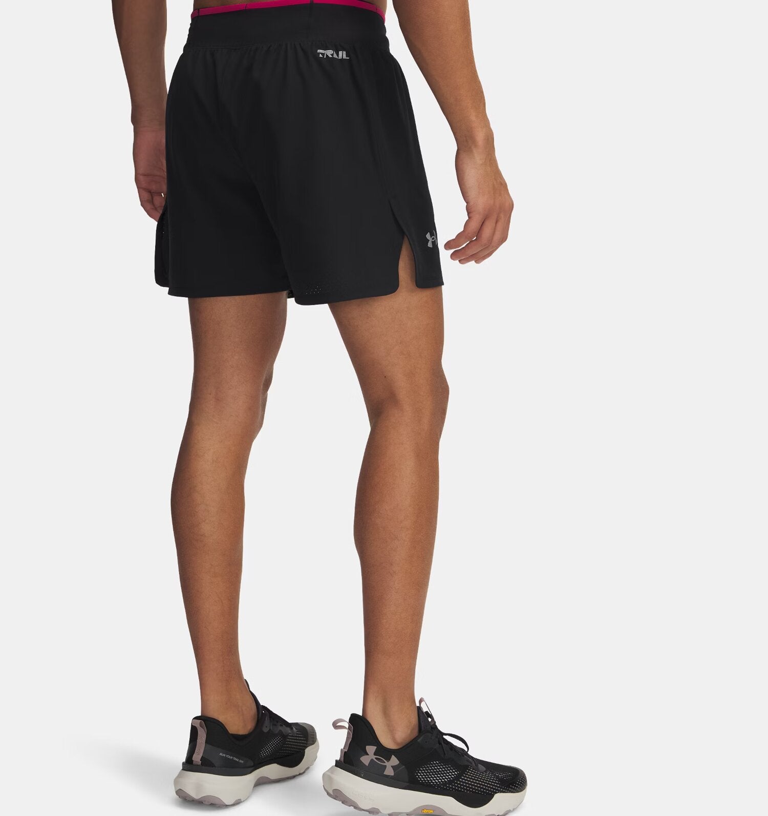 UA TRAIL RUN LAUNCH SHORTS